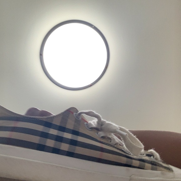 The Burberry in good condition I just need a some new shoes - Picture 4 of 16